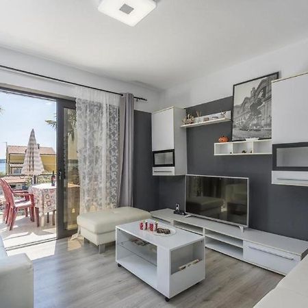 Apartment Zak Novigrad Istria エクステリア 写真