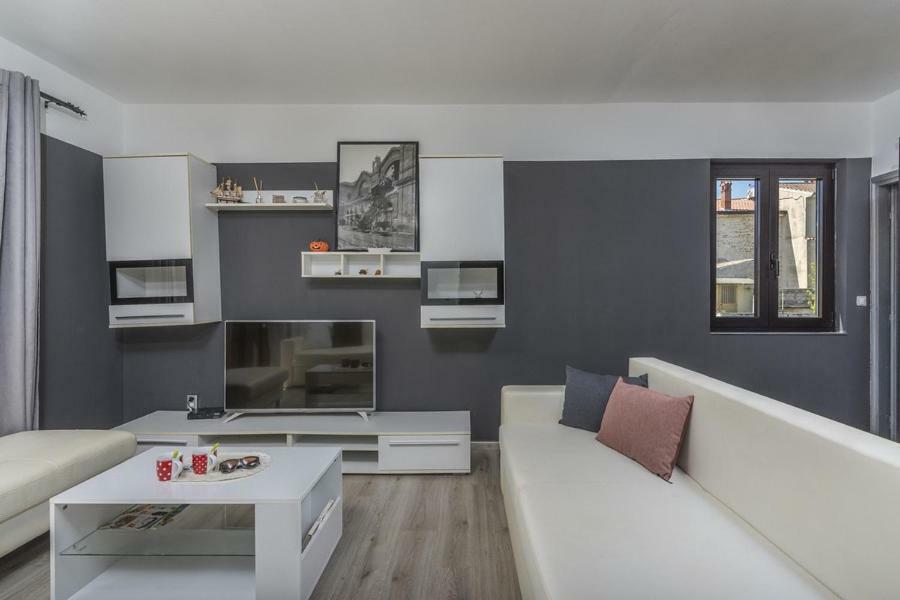 Apartment Zak Novigrad Istria エクステリア 写真